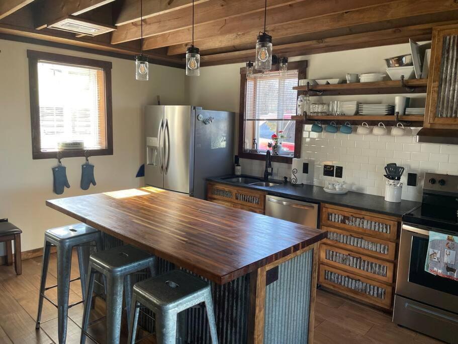 Pleasant Valley Farm Dairy Barn Writer'S Retreat Columbia Bagian luar foto