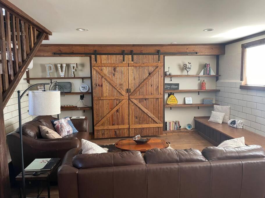 Pleasant Valley Farm Dairy Barn Writer'S Retreat Columbia Bagian luar foto