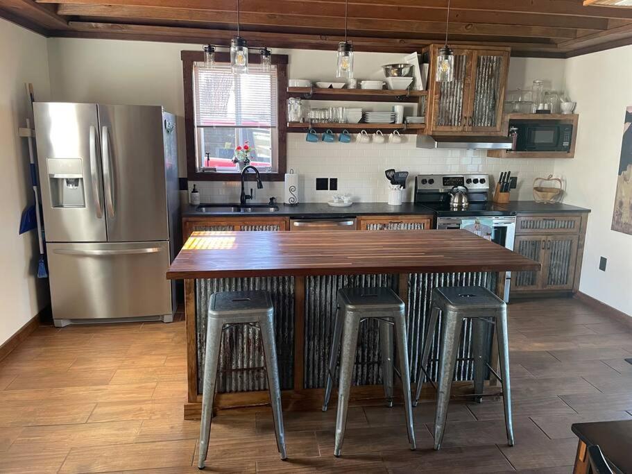 Pleasant Valley Farm Dairy Barn Writer'S Retreat Columbia Bagian luar foto